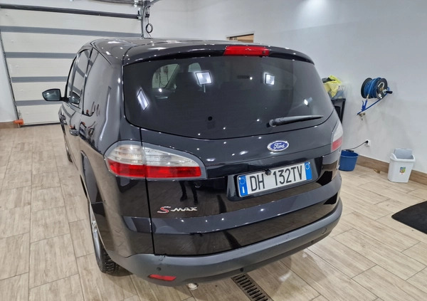 Ford S-Max cena 26700 przebieg: 249636, rok produkcji 2010 z Tarnów małe 781